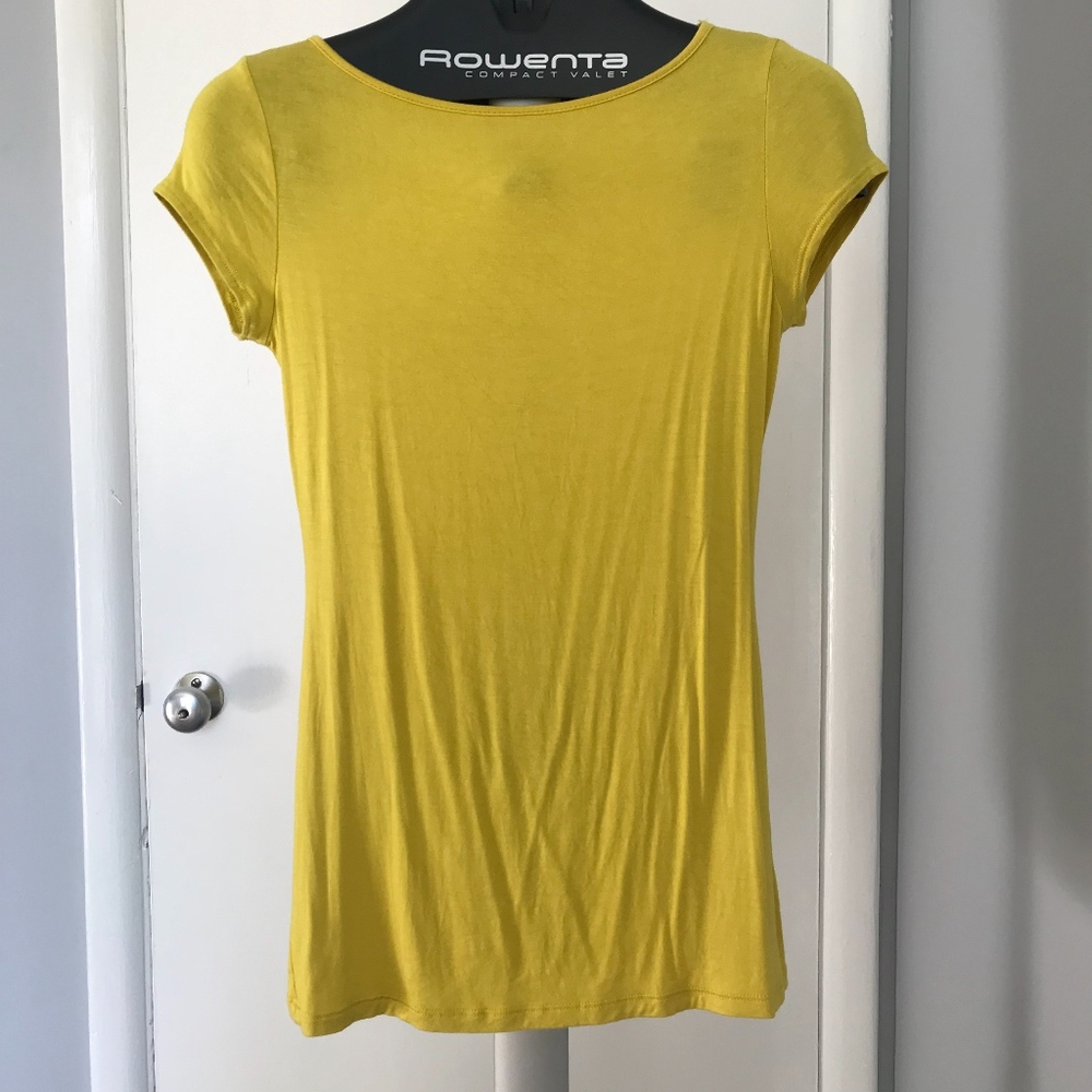 Great stretch cap sleeve t-shirt